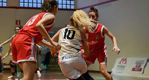 Rosa Basketball auf Erfolgskurs in Bozen!
