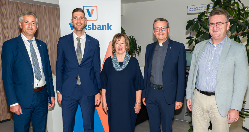 Einweihung der neu gestalteten Volksbank Filiale in Kaltern