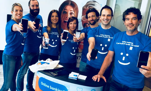 Volksbank: „Digitale Engel“ helfen bei App und Online-Banking