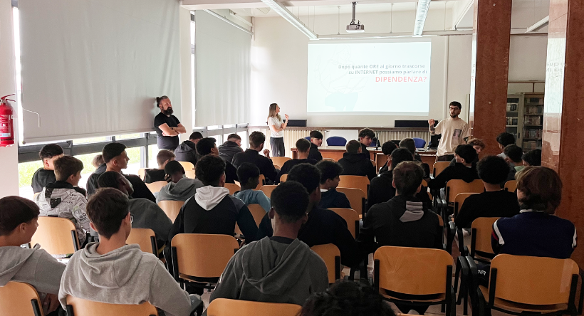 Volksbank incontra i giovani: educazione digitale e finanziaria nelle scuole del Veneto 